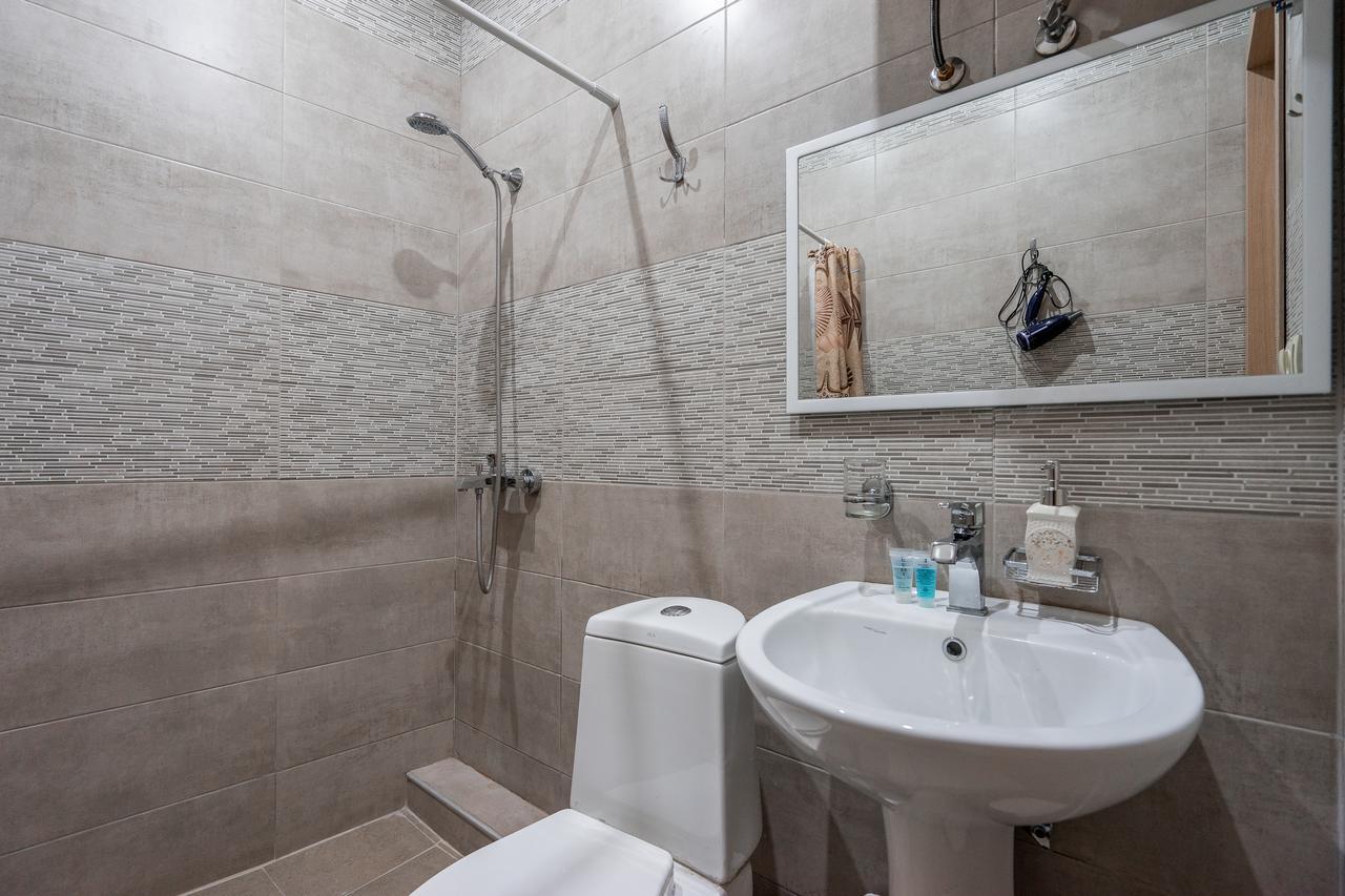 Alpha Tbilisi Hotel ภายนอก รูปภาพ